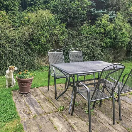Two-bedroom Holiday In Chrustenice * Loděnice
